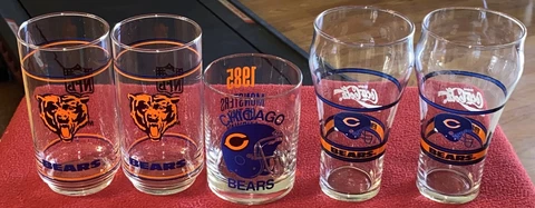 Vintage NFL Chicago Bears Mobil Glass & Coca-Cola & 1985 Monsters of the Midway Cover