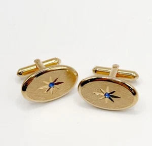 Vintage 1970's Gold Tone Oval Star Etched Cufflinks with Blue Rhinestones - Imagen 1 de 4