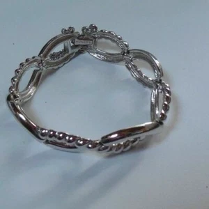 Monet silberfarbenes Armband 7,5 Zoll - Bild 1 von 4