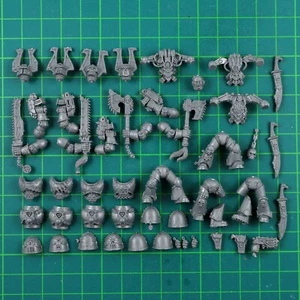 Chaos Space Marines Khorne Berserker Bitz Bits Warhammer 40,000 Games Workshop - Picture 1 of 36