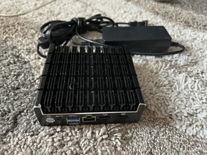READ - Protectli 4 Port Vault FW4B - with 8GB Ram & 120GB SSD - Afbeelding 1 van 11