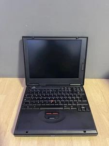 Portátil retro IBM Thinkpad 570 con base - Pentium II - 1 GB RAM - 80 GB HDD - Imagen 1 de 5