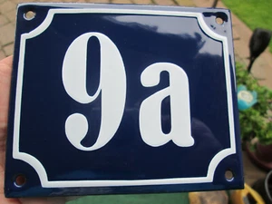 Número de casa esmalte nº 9a número blanco sobre fondo azul 12 cm x 10 cm  - Imagen 1 de 12