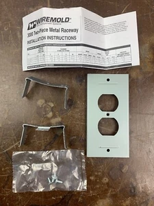 2X WIREMOLD G3046BE 3000 SERIE RACE WAY DUPLEX STECKDOSE ABDECKUNG, GRAU S-1 - Bild 1 von 8