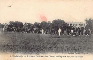 India - PONDICHERRY Pondichéry - Review of the Sepoy artillery on the government - Picture 1 of 2