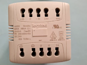TRANSFORMATEUR de SECURITE 230/400V , 63VA , 24V 3,15A LEGRAND 44202 - Imagen 1 de 2