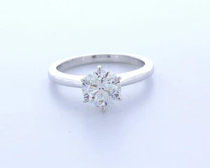 1.5 CT Lab-Created Diamond D/VS2 Round Cut 18K White Gold Classic Solitaire Ring - Picture 1 of 4