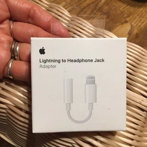 Adaptateur Apple Lightning vers prise casque 3,5 mm *NEUF SCELLÉ dans sa BOITE. *C Détails - Photo 1 sur 10