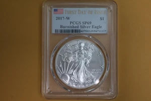 2017-W PCGS SP69 ETICHETTA BANDIERA PRIMO COLPO AQUILA ARGENTO BRUNITO - maculata - Foto 1 di 5