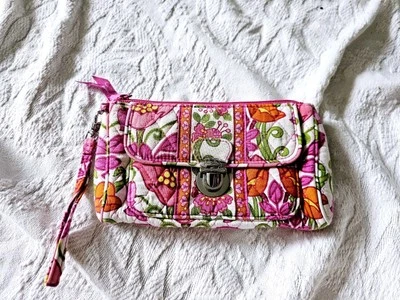 Cartera Muñequera Vera Bradley Push Lock Patrón Campana Lilli Rosa Floral Bolso Acolchado Foto 1 de 4