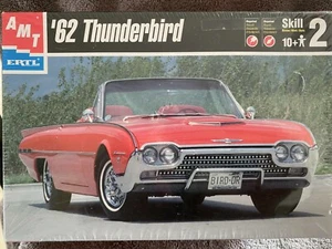 Kit de modelo a escala 1:25 AMT '62 Thunderbird sellado de fábrica - Imagen 1 de 10