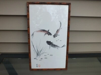 Antigua pintura asiática japonesa china sobre peces de agua de seda firmada por artista Foto 1 de 4