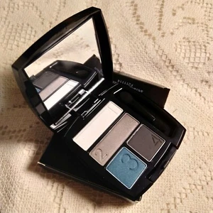Avon True Colour Eyeshadow Quad - Aqua Marine Mystery - Mirror Brand New Stock - Picture 1 of 7