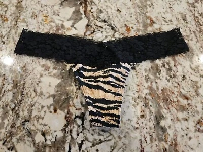 True Vintage Victoria Secret PINK Extra Low Rise Thong Tiger Print Medium - Image 1 of 3