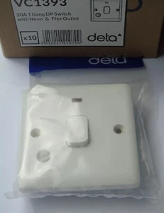 Interruptor de electrodoméstico Deta VC1393 blanco Slimline 20A 1G DP con toma de neón y flexible - Imagen 1 de 2