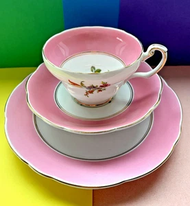 Art Deco,Vintage Foley China Tea Set Trio Teacup,Saucer&Plate Pink & Floral🩷🌸 - Picture 1 of 22