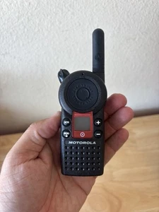 Talkies-walkie UHF radio bidirectionnelle Motorola GS1810 Target testé avec batterie - Photo 1/4