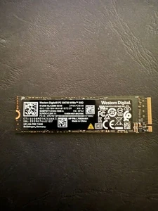 512 GB m.2 2280 NVMe SSD Western Digital SN720-730 SDBPNTY-512G-1001 NVME  - Bild 1 von 4