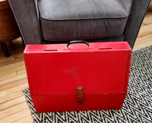 Caja de almacenamiento con bisagras de madera roja vintage ~ Herramienta de pan ~ Estuche de decoración primitivo hecho a mano - Imagen 1 de 16