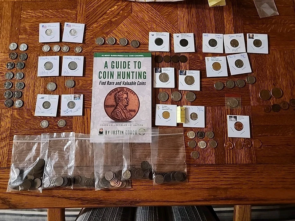 Prized Coin Collection With Book - VERY RARE-1942 D/1 MERCURY DIME - Image 1 of 4