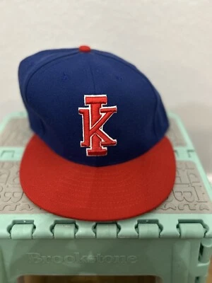 Usado I’m King Marca Ajustado Talla 7 1/8 Foto 1 de 4