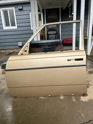 77-85 Mercedes W123 300D 300TD Vagón Delantero Izquierdo Puerta del Conductor Carcasa Beige Dorado Tostado Foto 1 de 4