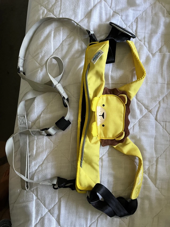 Trunki ToddlePak yellow Leeroy Lion Toddler Baby Walking Reins Safety Harness - Image 1 of 4