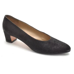 Ladies Salvatore Ferragamo Textured Low Pumps 6.5 AA Black Leather Heels Shoes - Picture 1 of 6