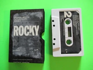 ROCKY ORIGINAL MOTION PICTURE SCORE SLIP CASE CASSETTE TAPE - Foto 1 di 2