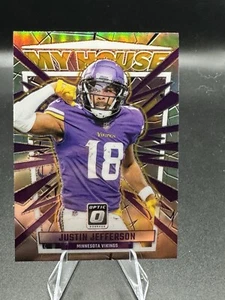 Justin Jefferson Silver Holo Prizm 2023 Panini Donruss Optic MI CASA VIKINGOS - Imagen 1 de 2