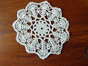  NAPPERON ANCIEN coton blanc au crochet 18 cm @@OLD mat - Picture 1 of 3