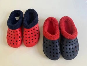 2Paar Clogs Hausschuhe 31 gefüttert Jungen ohne Riemen Neu Gartenschuhe Sandalen - Bild 1 von 5