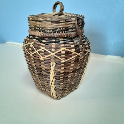 Basket Straw Wicker With Lid Made in Philippines Cover