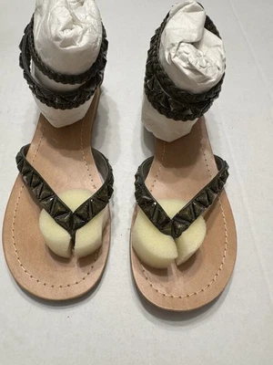 Sandalias Kenneth Cole estilo romano sin listar cuentas verdes militares talla 7,5 cremallera trasera Foto 1 de 4