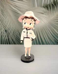 Muñeca de porcelana Betty Boop vintage en rosa “Sofisticación” Danbury como nueva 13" de altura - Imagen 1 de 4