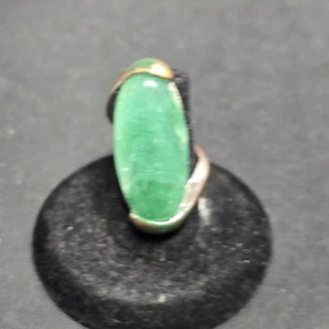 Vintage Modernist grüner Jade Stein Ring Messing Wickel Design Gr. 7,5 Unikat Nachlass - Bild 1 von 10