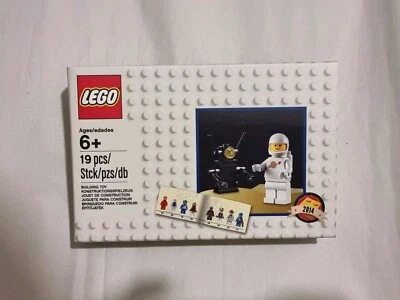 LEGO 5002812 PROMO SPACEMAN ASTRONAUT MINI FIGURE SET BRAND NEW IN BOX 2014 .,. - Image 1 of 4