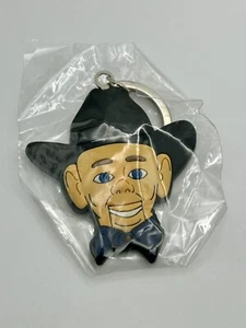 Terry Fator Mirage Casino Las Vegas Ventriloquist Puppet Walter Airdale Keychain - Picture 1 of 3