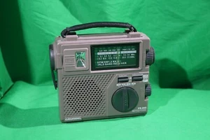 Grunding FR200 Radio AM/FM/SW Emergency Radio w Flashlight Self Powered - Foto 1 di 5