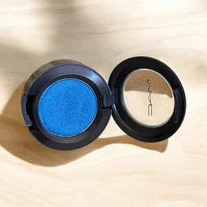 MAC Eyeshadow VELUXE PEARL FRESHWATER Full Size Without Box .04oz - Picture 1 of 5