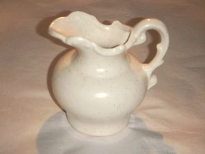 MC COY VINTAGE 5.50" PITCHER CERAMIC CREAMY BEIGE SEMI MATTE SPECKLED USA 7511 - Picture 1 of 12