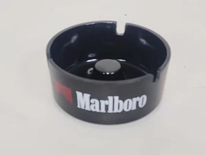 Cenicero para cigarrillos Marlboro original negro nuevo - Imagen 1 de 3