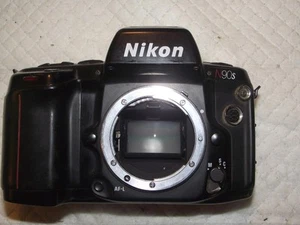 NIKON N90 AUTO FOCUS 35MM CAMERA BODY, TESTED, WORKS FINE - Picture 1 of 5
