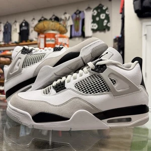 Size 12 - Jordan 4 Retro Mid Military Black - Foto 1 di 7