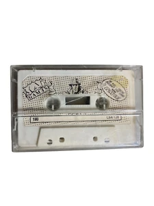 COMMODORE 64 180 Cassette Solo Dardos MAD Games 1986 C64/C64C/C128 - Imagen 1 de 5