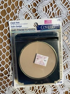 COVERGIRL Simply Powder Foundation, Classic Ivory 905 Mirrored Compact w/ Sponge - Picture 1 of 13