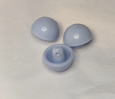Botón de caña vintage azul polvo - forma abovedada - acrílico - medio redondo  Foto 1 de 2