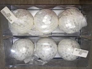 2 BOLAS DE NAVIDAD NUEVAS NIP ESTRELLAS PLATEADAS CÍRCULOS GRANDES CON CINTAS ¡BONITAS! - Imagen 1 de 1