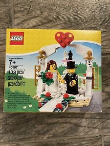 SEALED LEGO SET 40197 Wedding Favor Bride Groom Cake Topper GOLD RING Box.