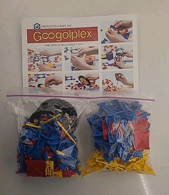 Lot of Vintage Googolplex The Space Building Toy 280 Pieces (B3-K14) - Image 1 of 4